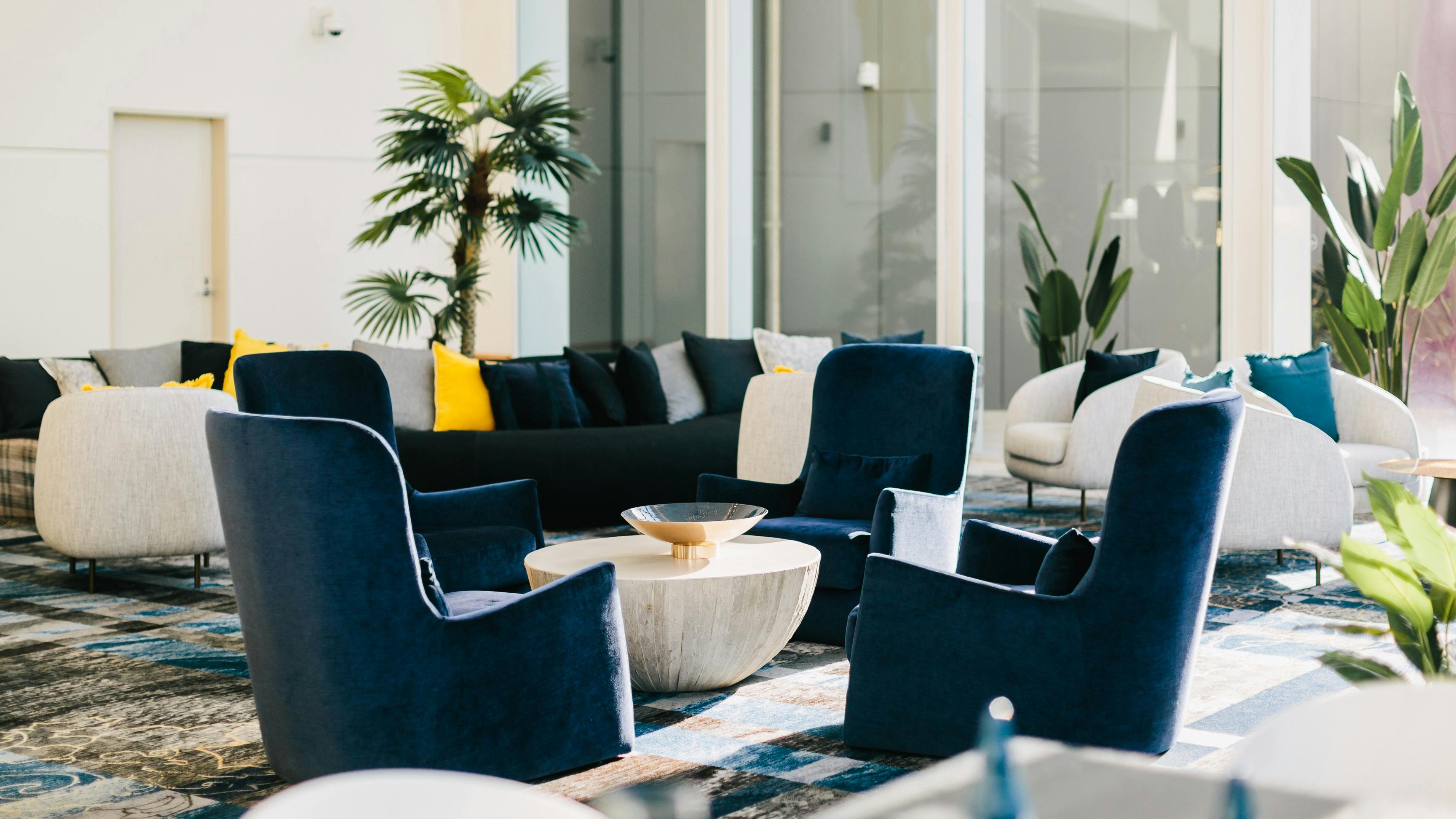 Lobby lounge